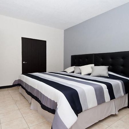 Econosuites Monterrey Zewnętrze zdjęcie