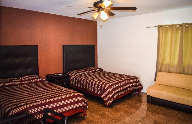 Econosuites Monterrey Zewnętrze zdjęcie