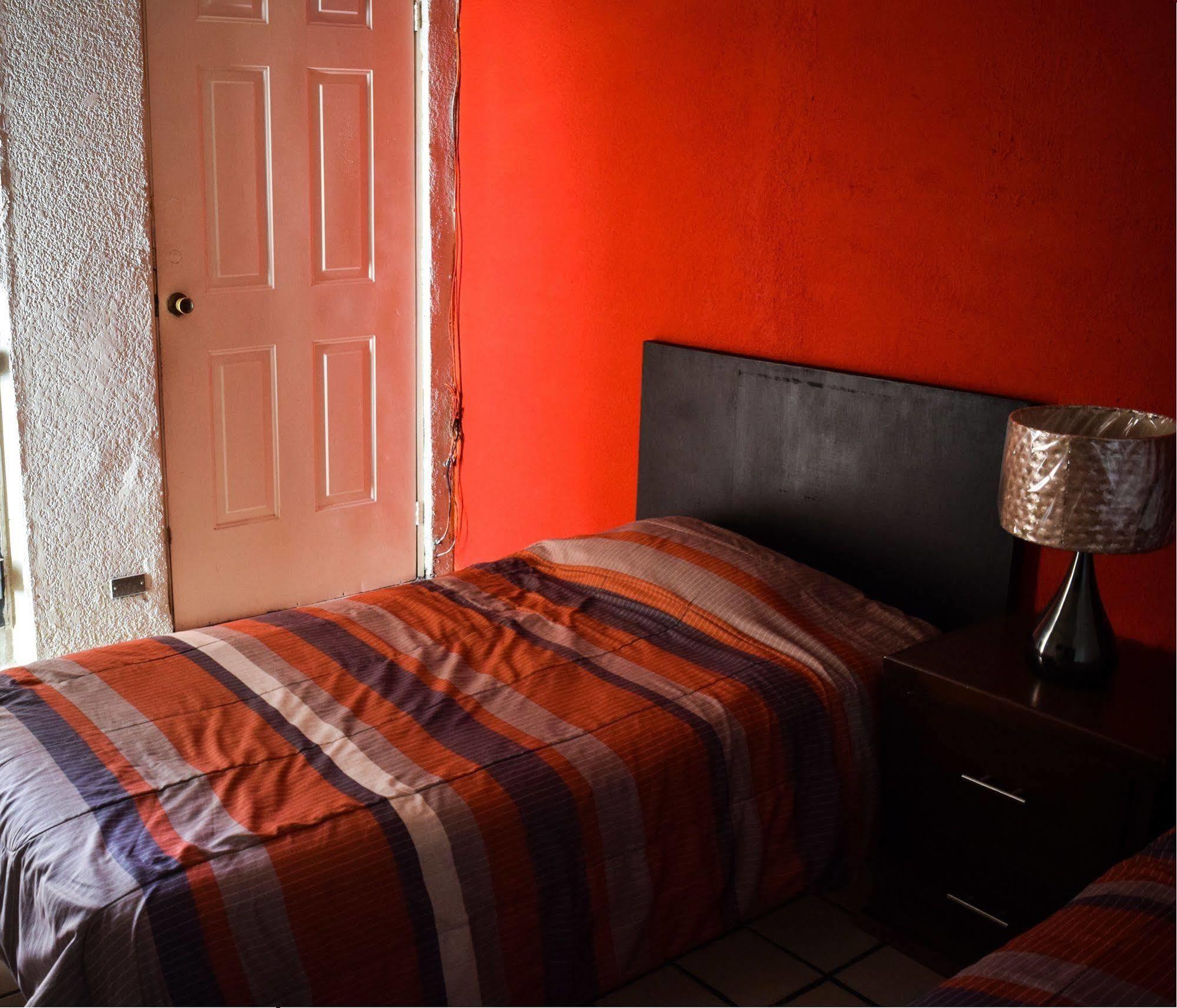 Econosuites Monterrey Zewnętrze zdjęcie